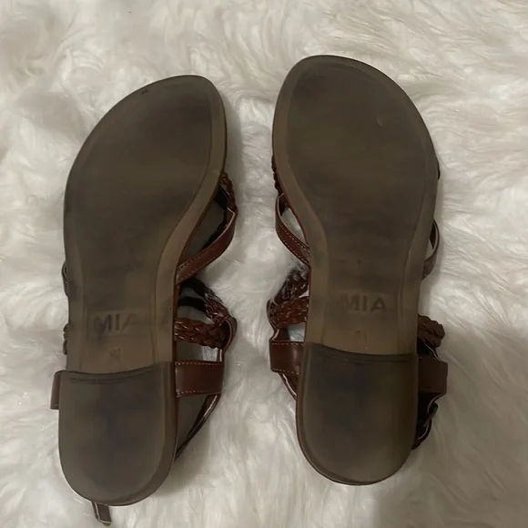 Mia Sandals - Picture 2 of 5